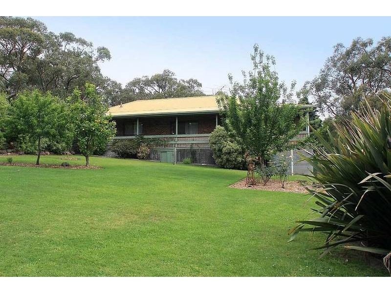 1049 Wellington Road, Belgrave South VIC 3160
