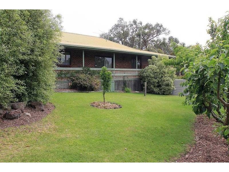 1049 Wellington Road, Belgrave South VIC 3160