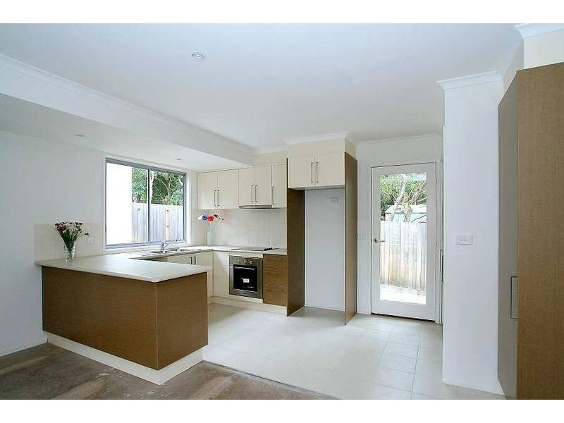 4/10 Alvina Street, Ferntree Gully VIC 3156