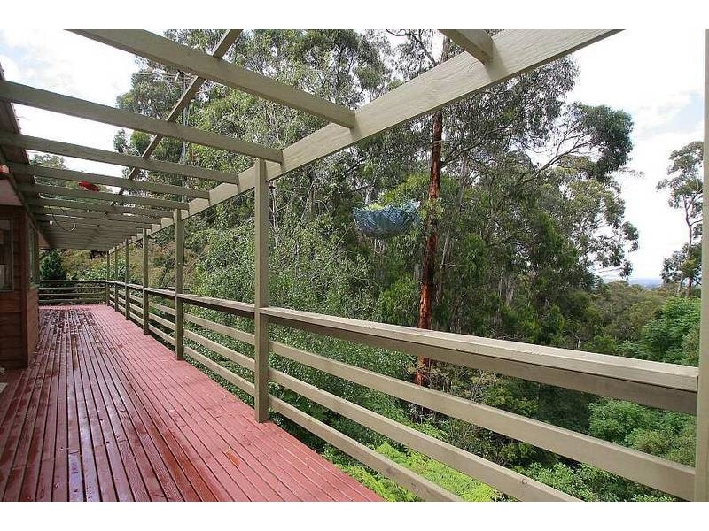 20 School Road, Menzies Creek VIC 3159