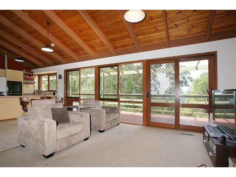 20 School Road, Menzies Creek VIC 3159
