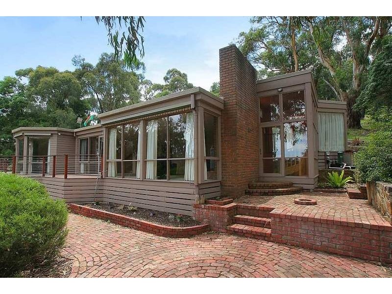 8 Maple Avenue, Belgrave VIC 3160