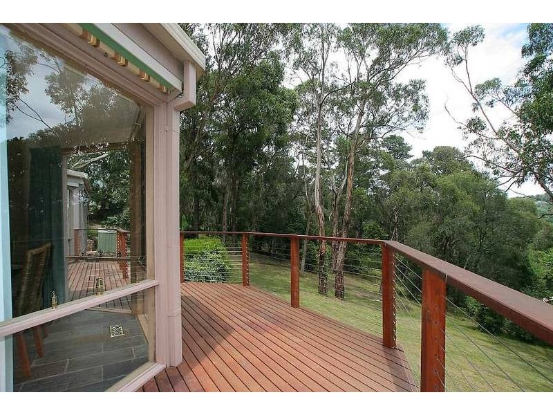 8 Maple Avenue, Belgrave VIC 3160