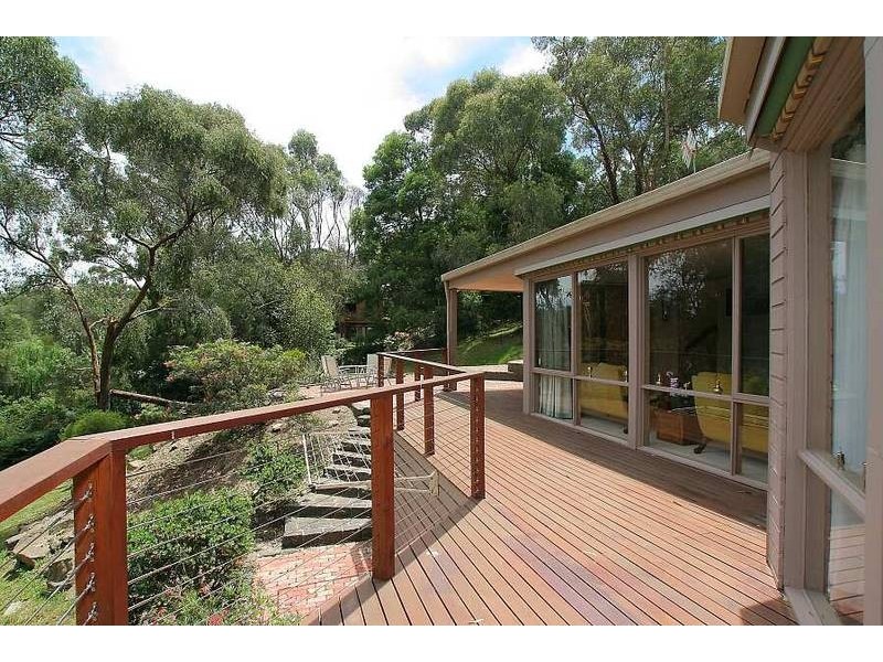 8 Maple Avenue, Belgrave VIC 3160
