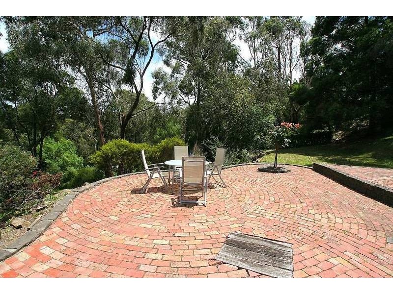 8 Maple Avenue, Belgrave VIC 3160