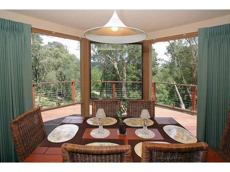 8 Maple Avenue, Belgrave VIC 3160