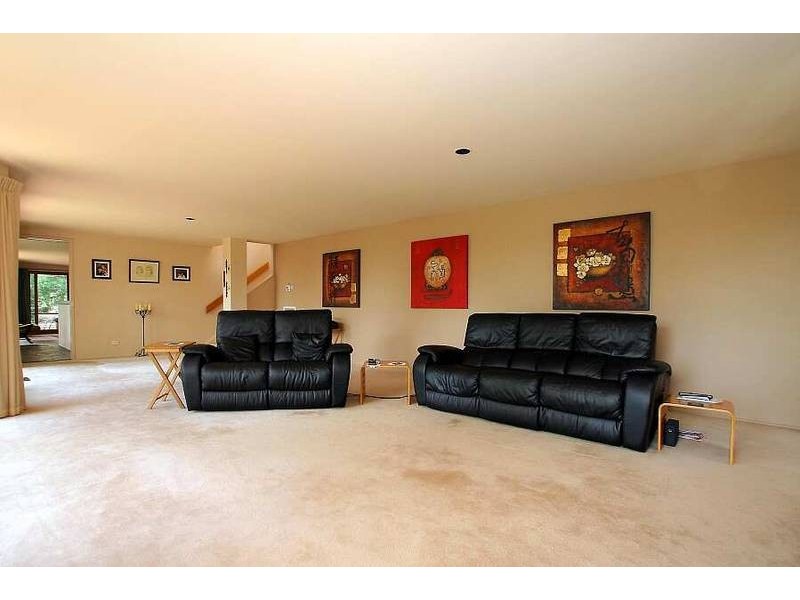 8 Maple Avenue, Belgrave VIC 3160