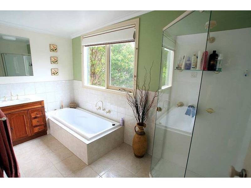 7 Douglas Crescent, Monbulk VIC 3793