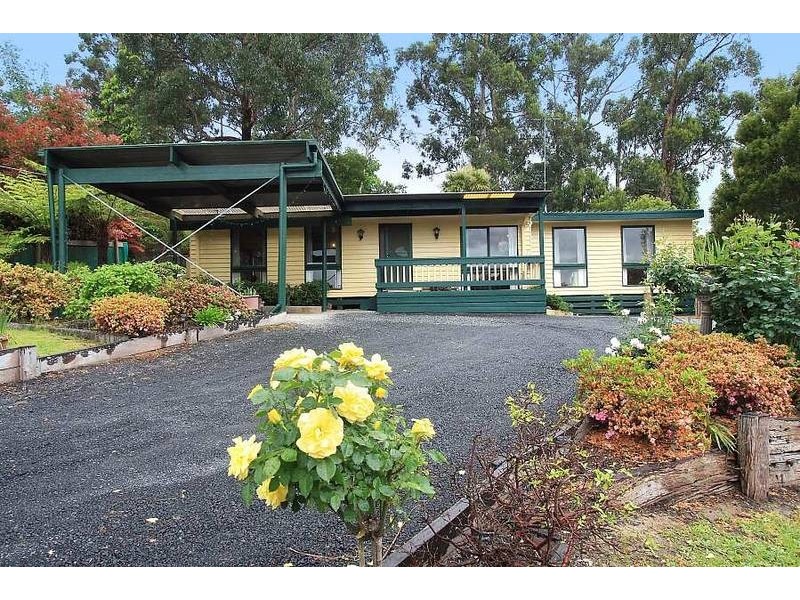 7 Douglas Crescent, Monbulk VIC 3793
