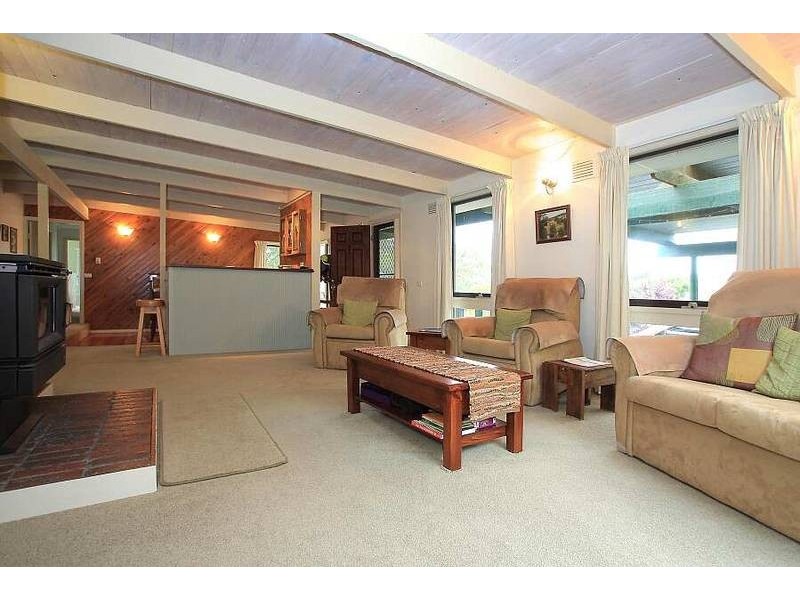 7 Douglas Crescent, Monbulk VIC 3793