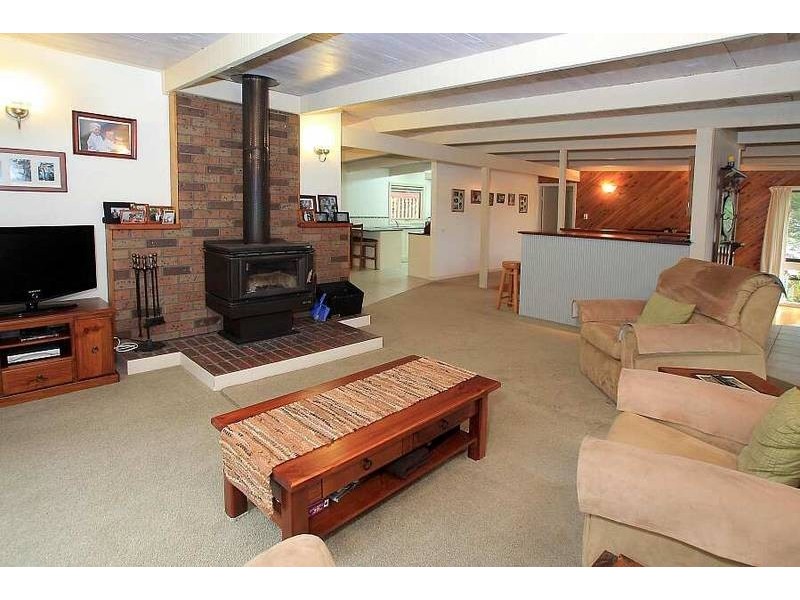 7 Douglas Crescent, Monbulk VIC 3793