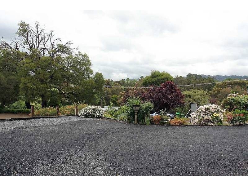 7 Douglas Crescent, Monbulk VIC 3793