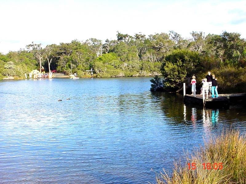 301 Flora Grove, Molloy Island WA 6290