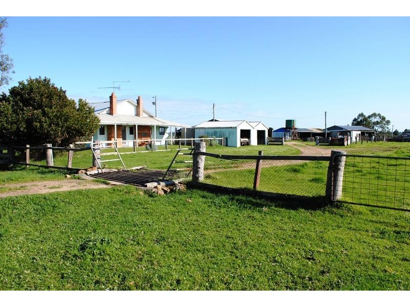 Sus Loc 24 Marsh Road, Nillup WA 6288