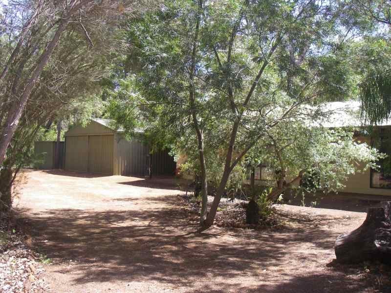 2 Clements Crescent, Molloy Island WA 6290
