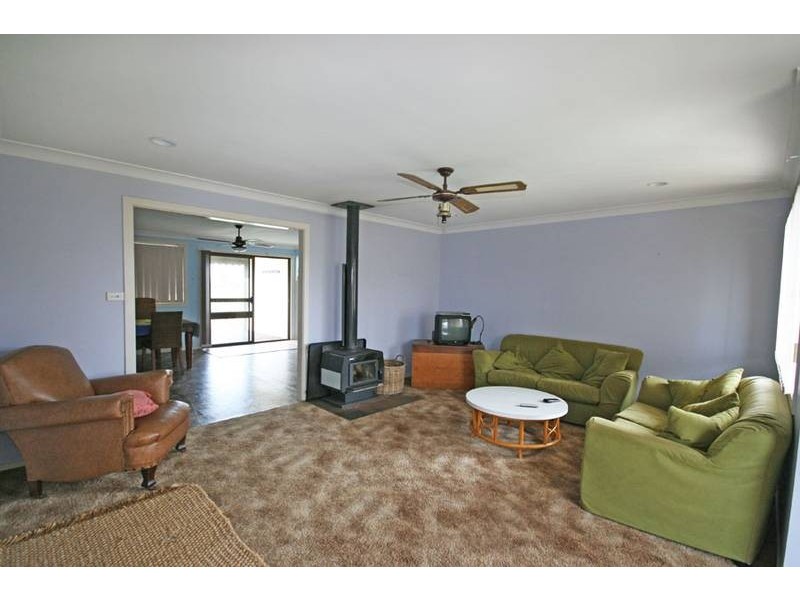 2 Poinsettia Crescent, Brooms Head NSW 2463