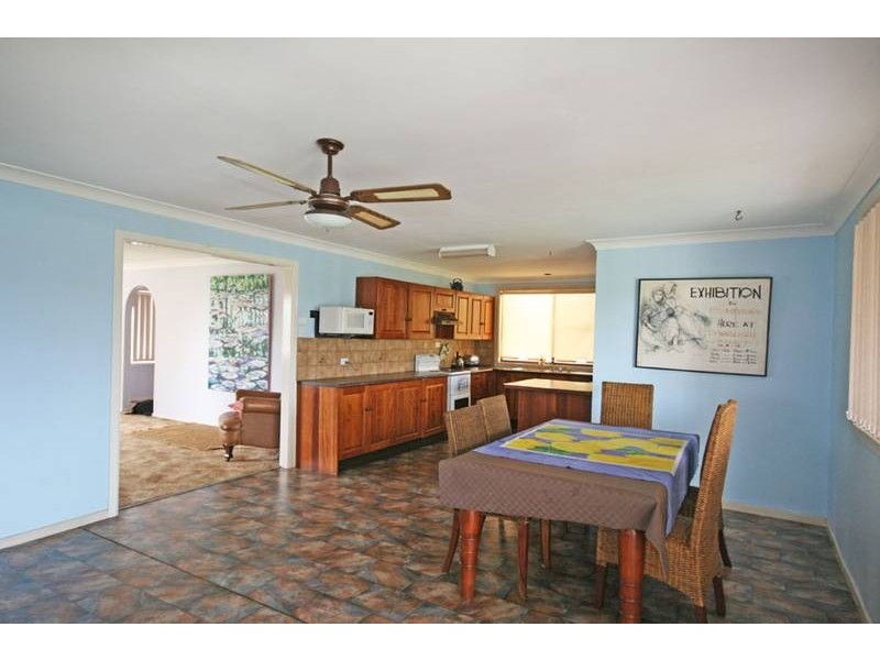 2 Poinsettia Crescent, Brooms Head NSW 2463