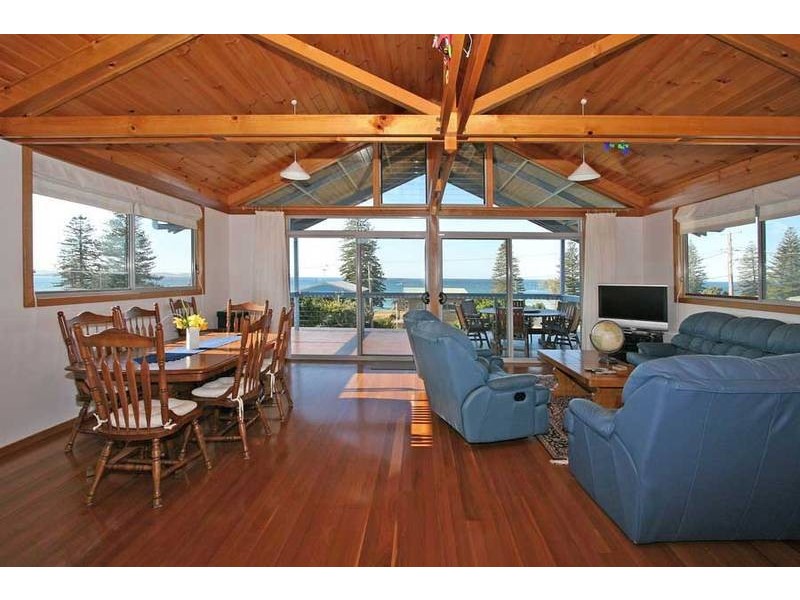 126 Ocean Road, Brooms Head NSW 2463