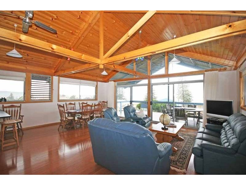 126 Ocean Road, Brooms Head NSW 2463