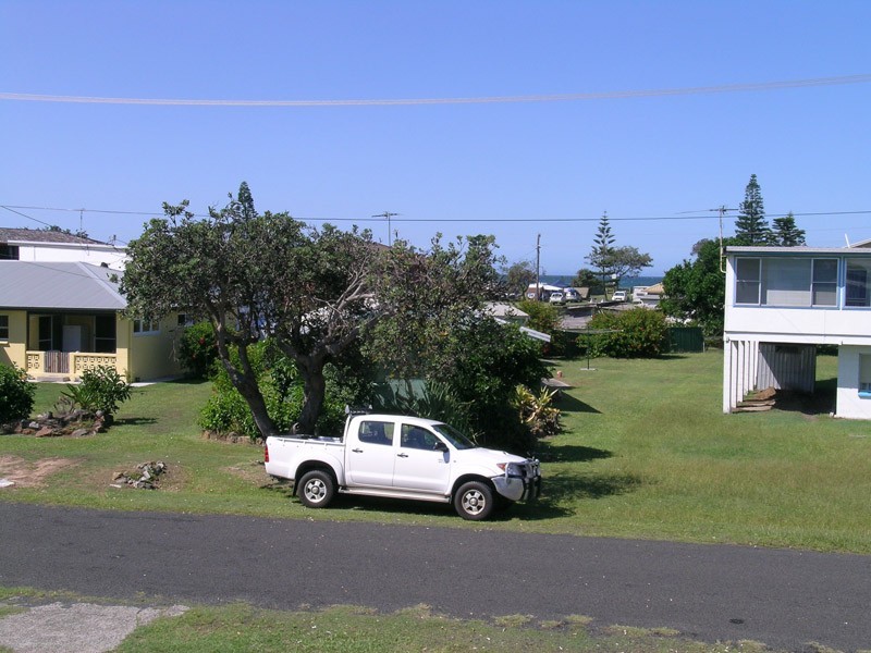 30 Honeysuckle Street, Brooms Head NSW 2463
