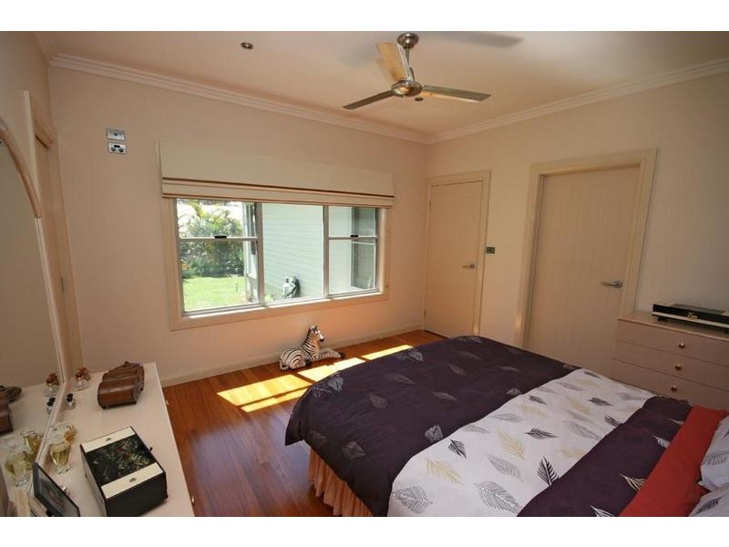 9 Whispering Pine Place, Gulmarrad NSW 2463