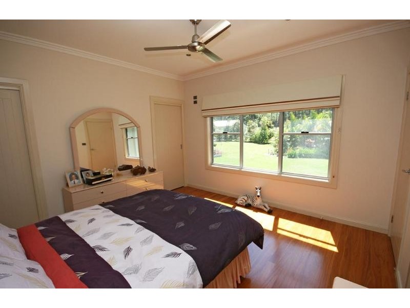 9 Whispering Pine Place, Gulmarrad NSW 2463
