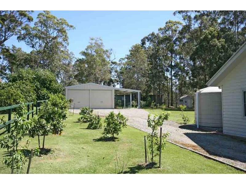 9 Whispering Pine Place, Gulmarrad NSW 2463