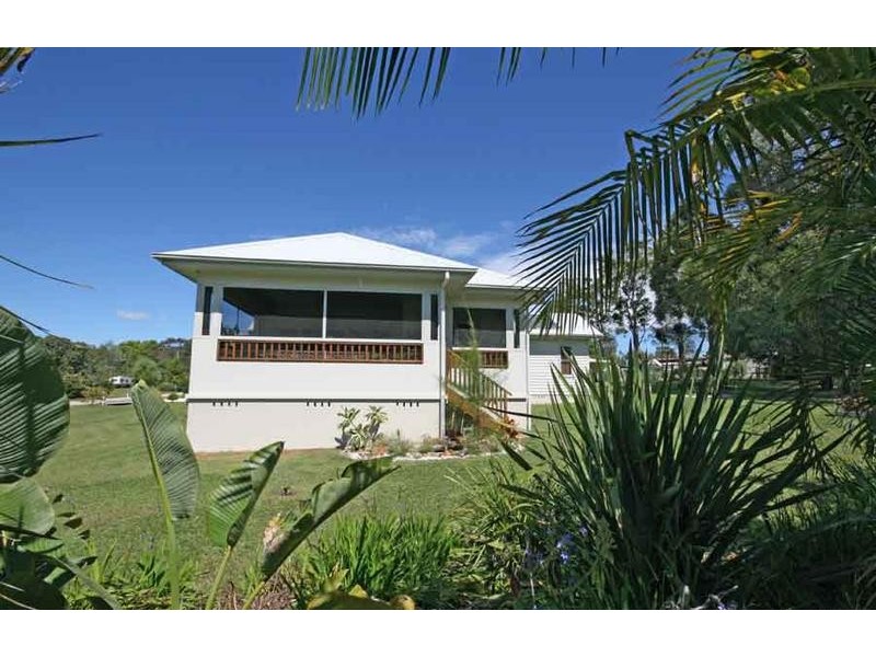 9 Whispering Pine Place, Gulmarrad NSW 2463