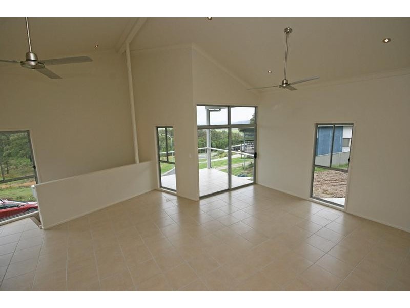 2/10 A The Glen, Maclean NSW 2463