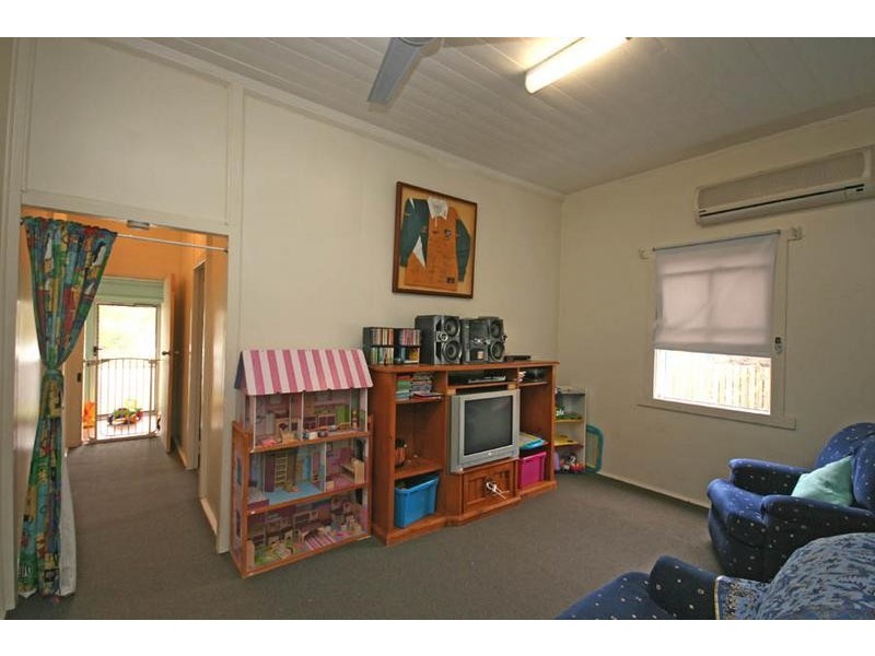 17 McLachlan Street, Maclean NSW 2463