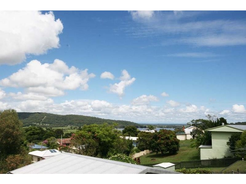 42 Taloumbi Street, Maclean NSW 2463