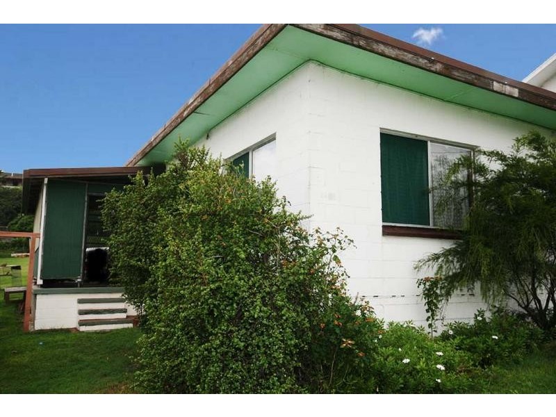 17 Pointsettia Crescent, Brooms Head NSW 2463