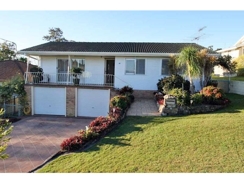 41 Taloumbi Street, Maclean NSW 2463