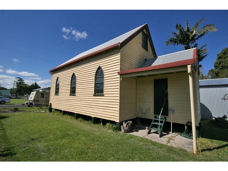 8 Church Street, Harwood NSW 2465