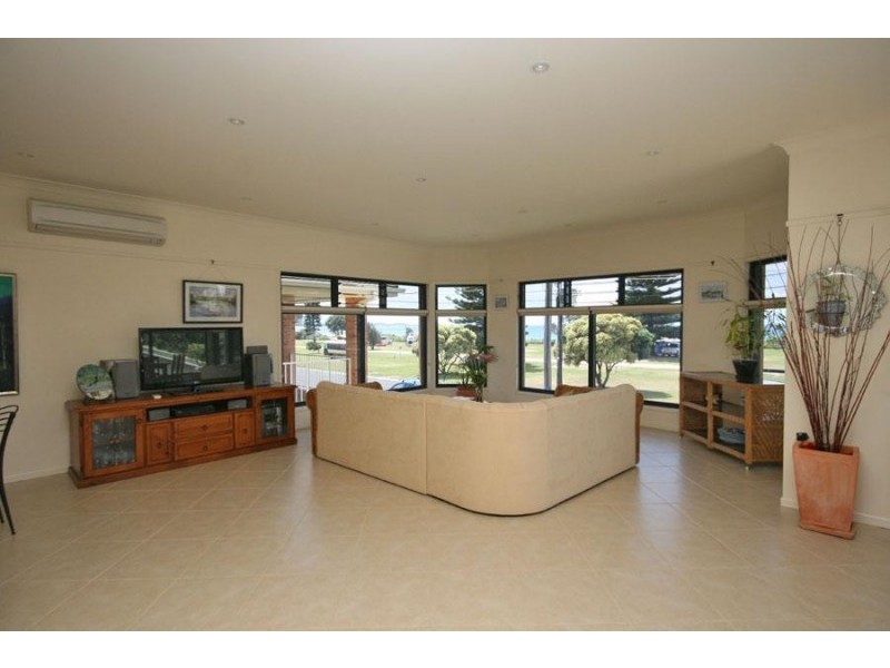 68 Ocean Street, Brooms Head NSW 2463