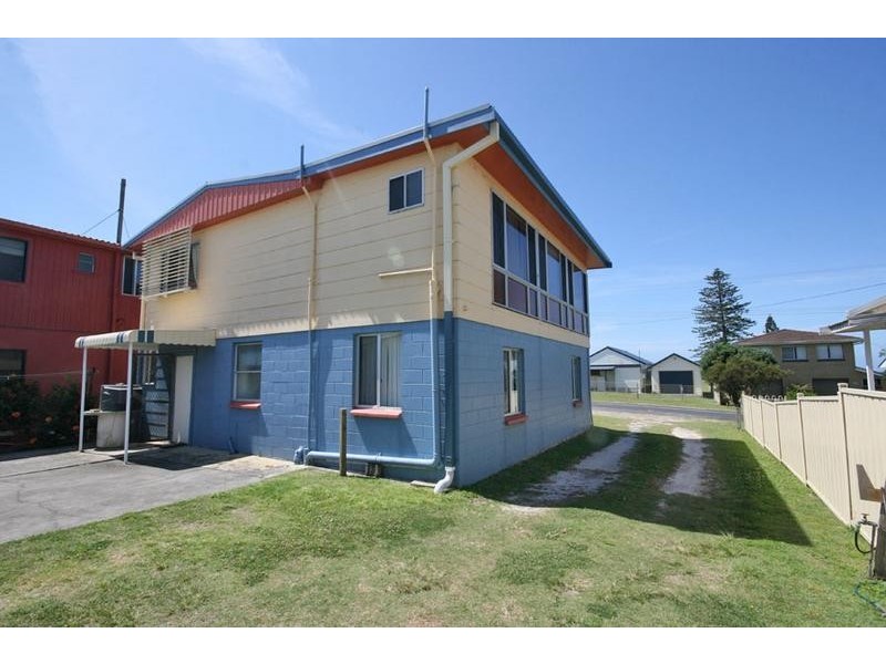 114 Ocean Road, Brooms Head NSW 2463