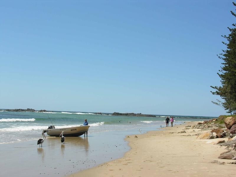 114 Ocean Road, Brooms Head NSW 2463