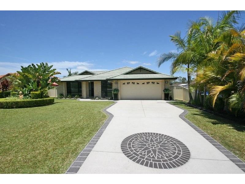8 Kelly Crescent, Townsend NSW 2463
