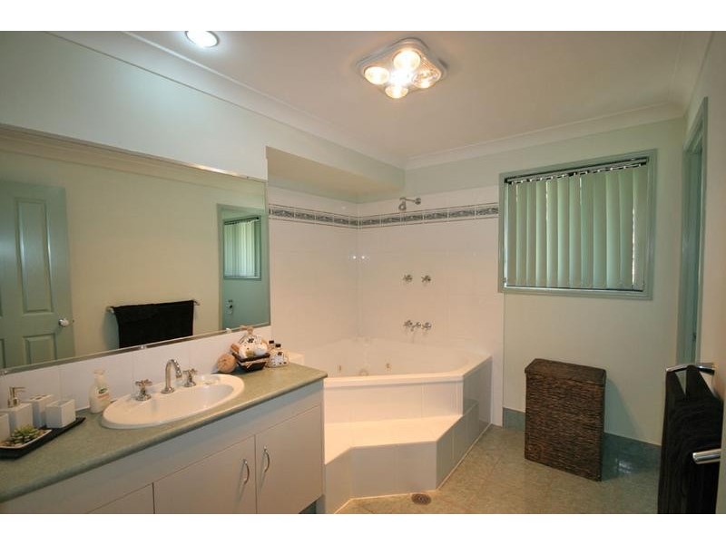 8 Kelly Crescent, Townsend NSW 2463