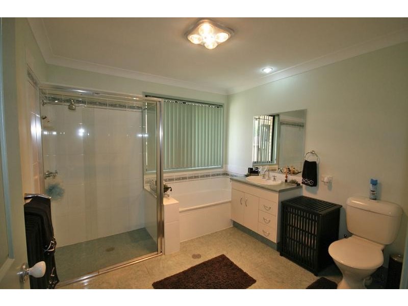 8 Kelly Crescent, Townsend NSW 2463