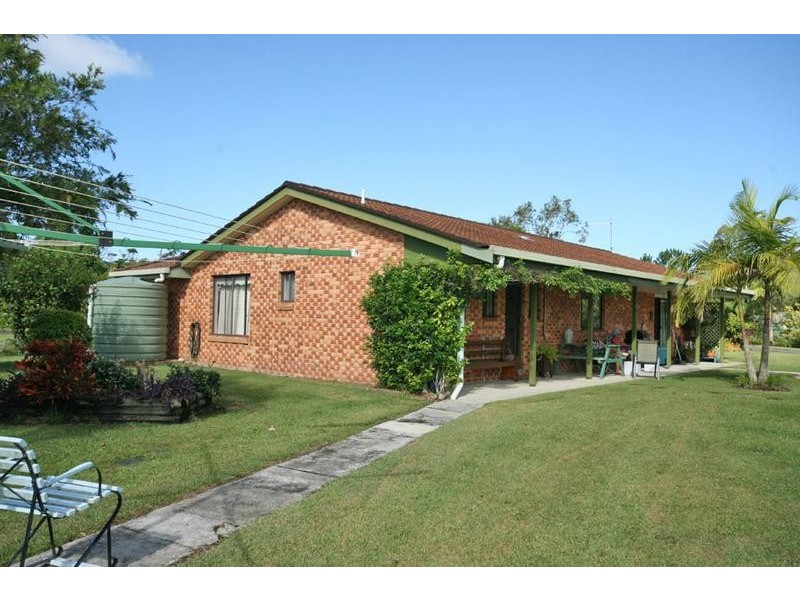 600 Brooms Head Rd, Gulmarrad NSW 2463