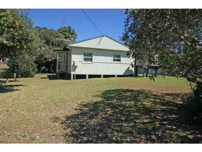 2 Lasiandra Street, Brooms Head NSW 2463