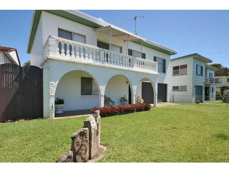 30 Honeysuckle Street, Brooms Head NSW 2463