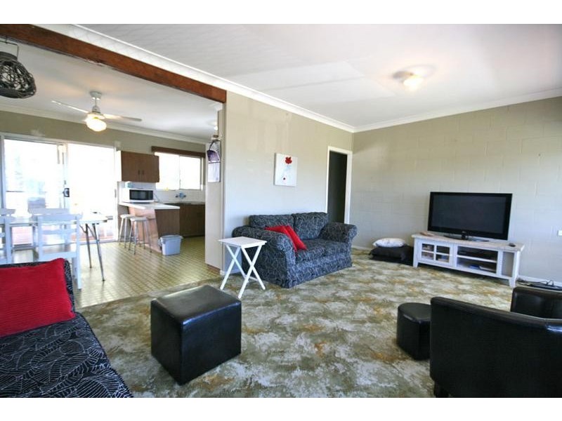 30 Honeysuckle Street, Brooms Head NSW 2463