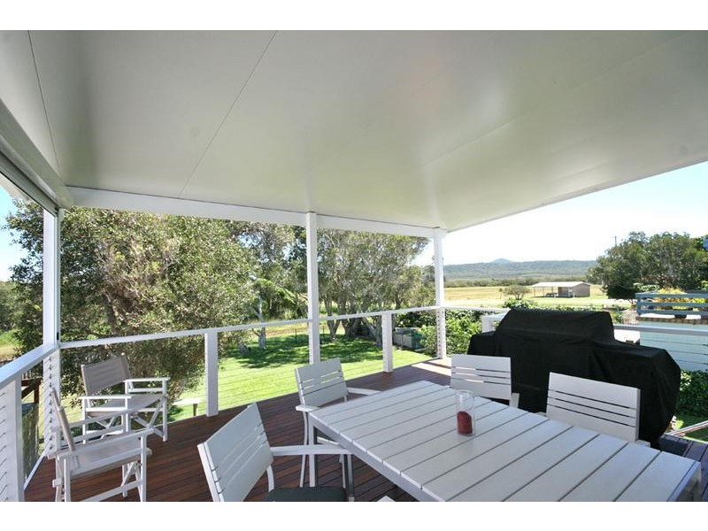 30 Honeysuckle Street, Brooms Head NSW 2463