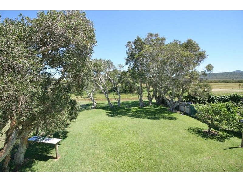 30 Honeysuckle Street, Brooms Head NSW 2463