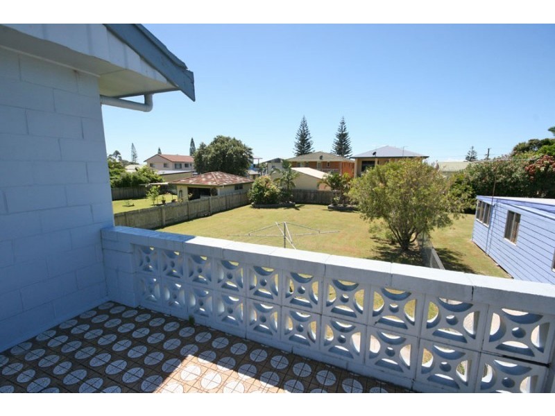 15 Honeysuckle Street, Brooms Head NSW 2463