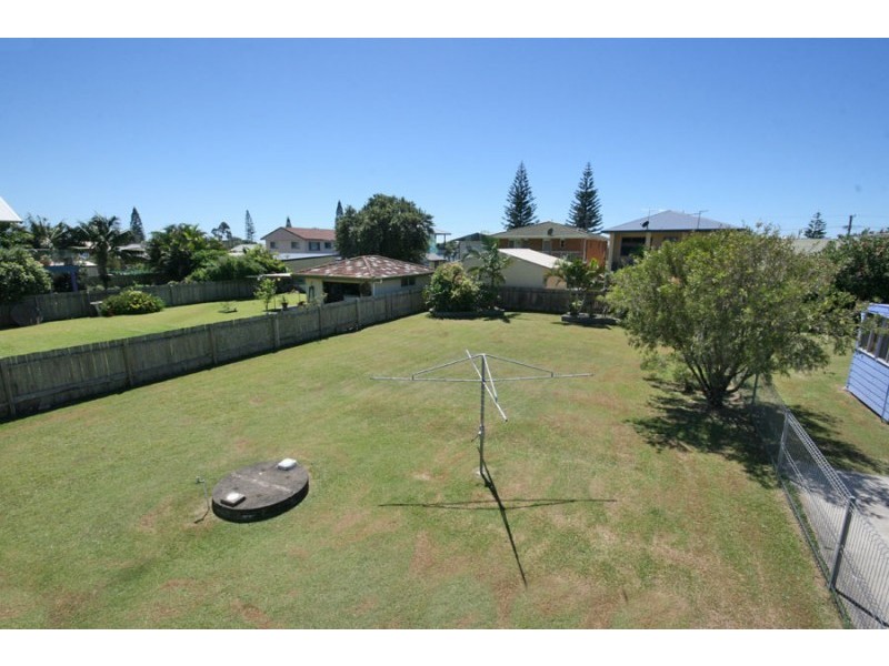 15 Honeysuckle Street, Brooms Head NSW 2463