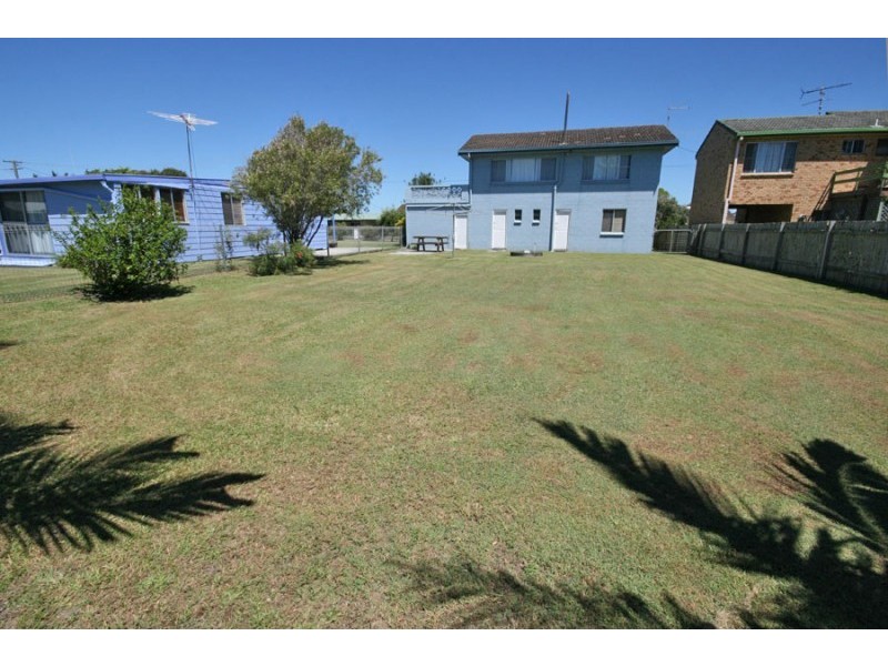 15 Honeysuckle Street, Brooms Head NSW 2463