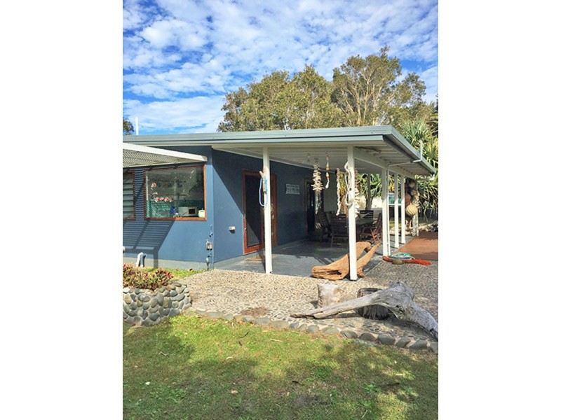 3 Honeysuckle Street, Brooms Head NSW 2463
